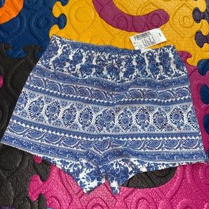 🌈 Children’s Place Shorts Blue & White Paisley 3T